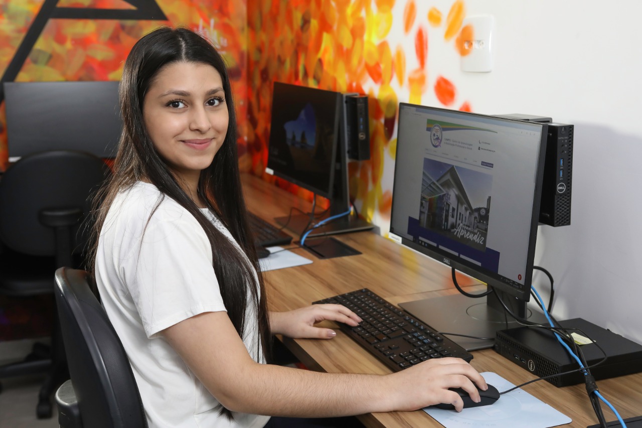 Estagiários aprovados e contratados receberão bolsa-auxílio no valor de R$ 600 por mês