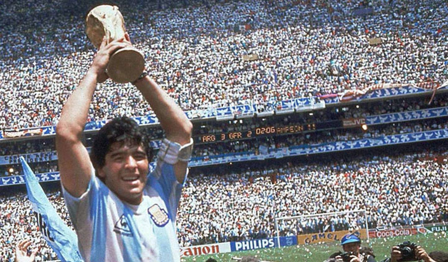 Maradona marcou o famoso gol "Mão de Deus', durante o jogo entre Argentina e Inglaterra, nas quartas de finais da Copa do México, em 1986