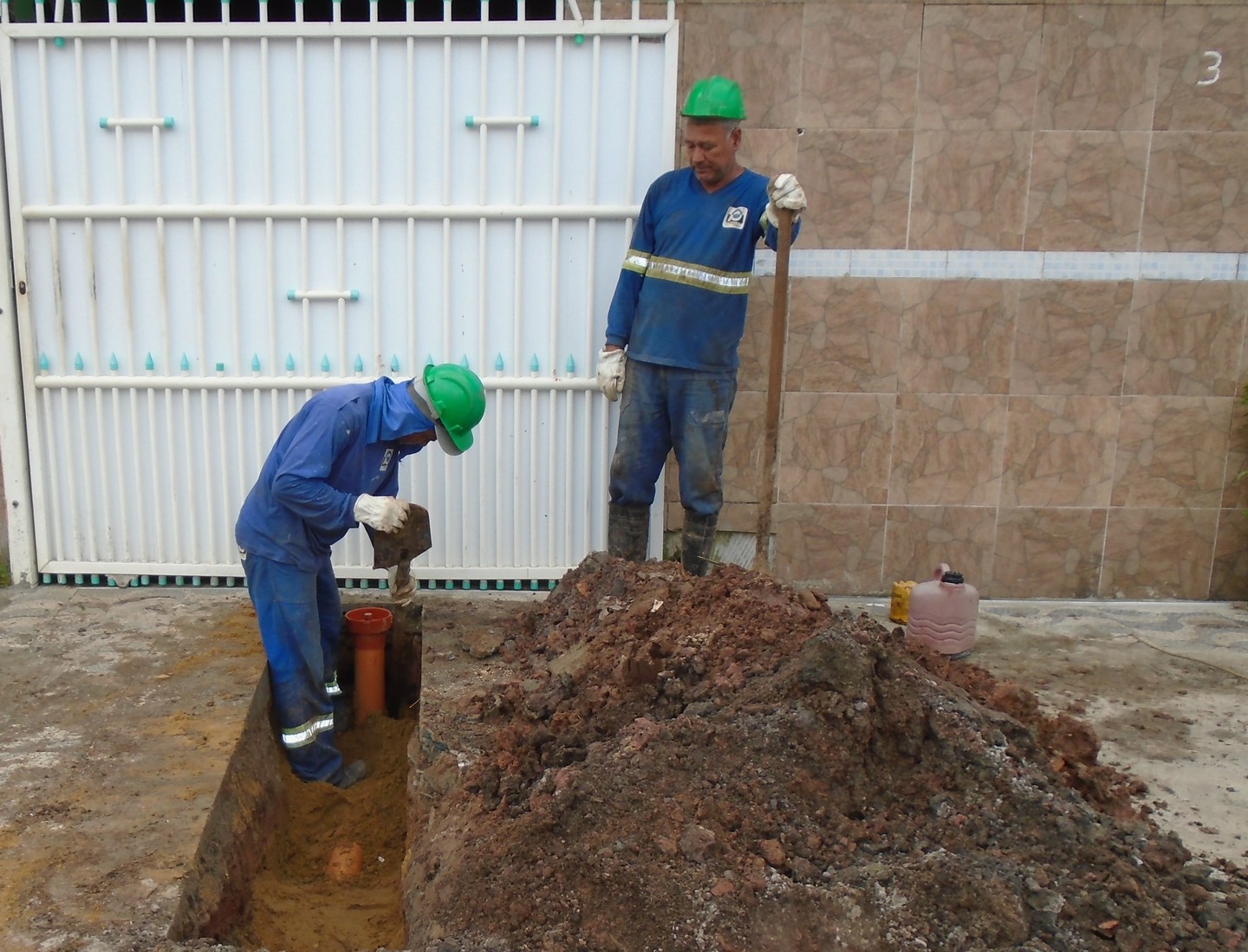 Até a conclusão dos trabalhos, a orientação é economizar no uso da água dos reservatórios domiciliares (foto meramente ilustrativa)
