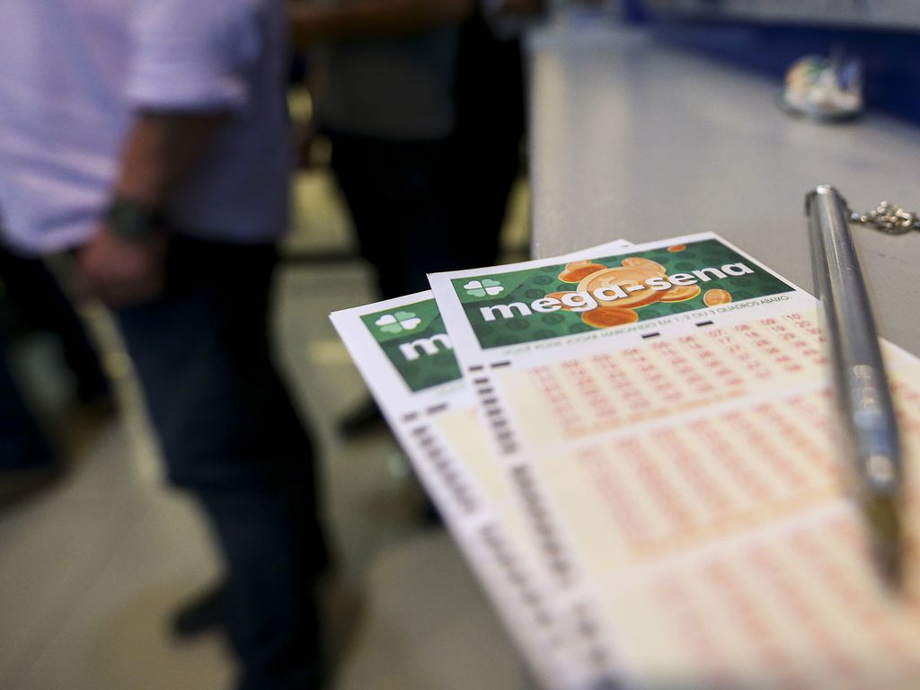 Mega Sena pode pagar R$ 3 milhões no sorteio deste sábado