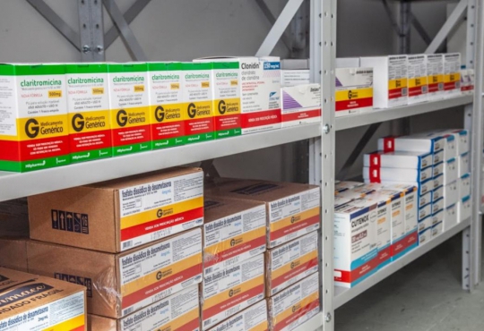 Medicamentos em unidade de saúde de Santos, no litoral paulista