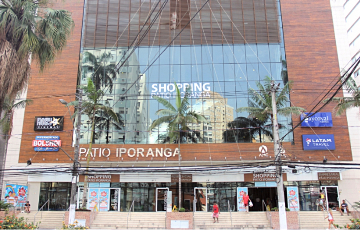 O Shopping Pátio Iporanga está localizado na Avenida Ana Costa, 465, no Gonzaga, em Santos