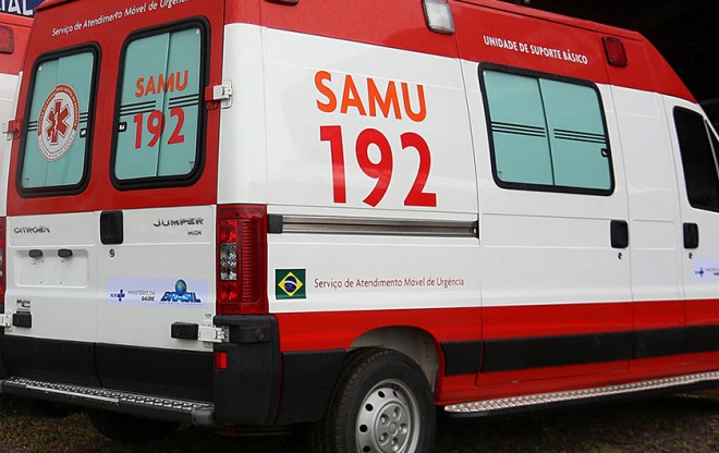 A motorista precisou ser resgatada pelo Serviço de Atendimento Móvel de Urgência (Samu)