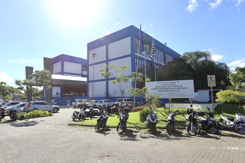 Os estudantes matriculados nos cursos de qualificação do programa Via Rápida receberão uma bolsa única de R$ 210