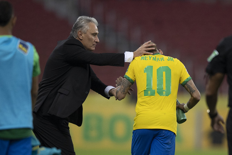 Neymar vira dúvida e preocupa Tite
