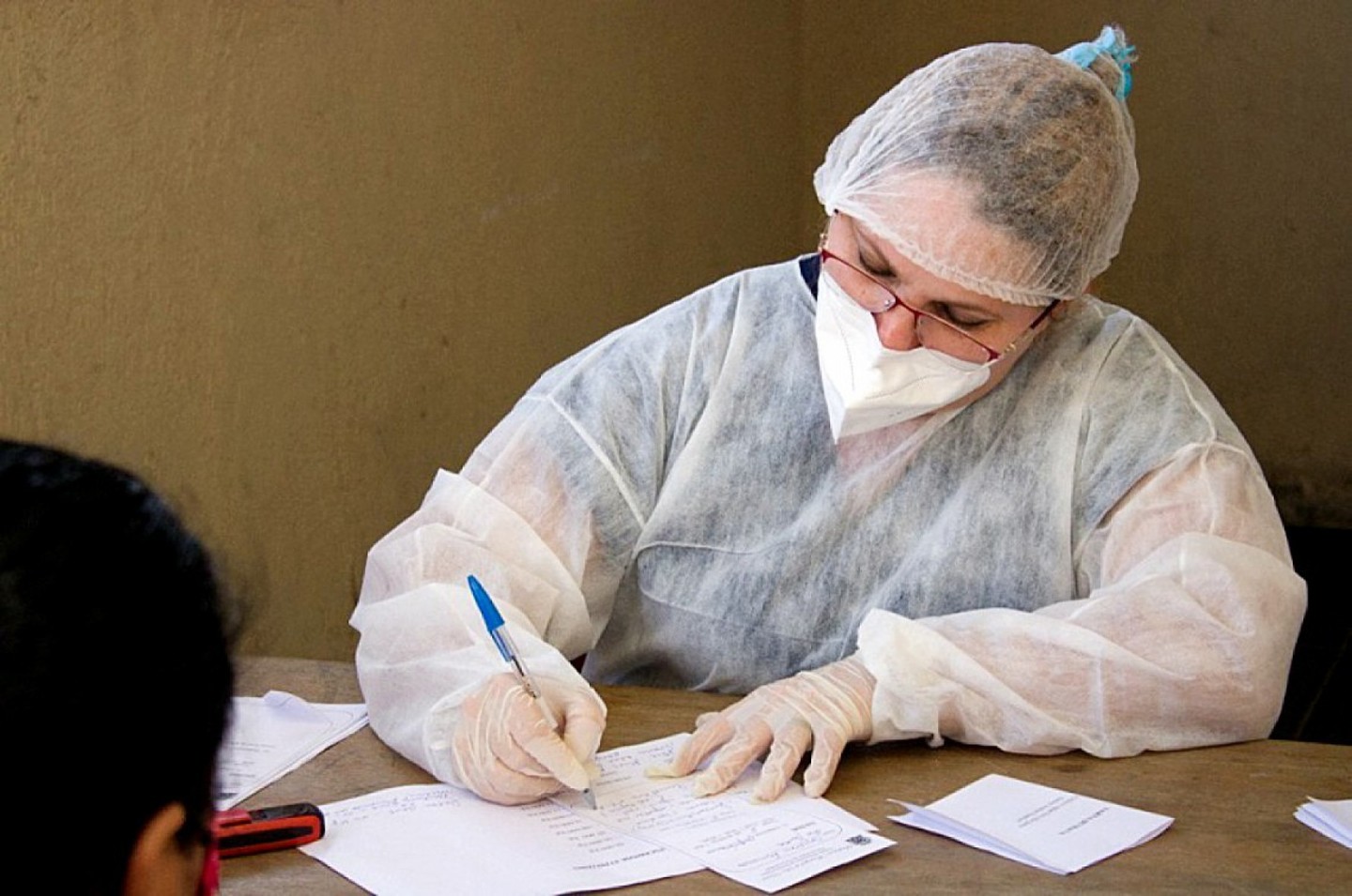 De acordo com informações do edital, estão disponíveis 23 vagas de R1