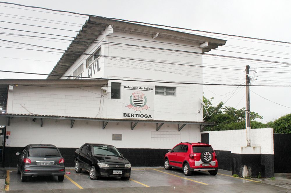 O suspeito foi encaminhado à Delegacia Sede de Bertioga, onde o caso foi registrado como invasão de domicílio