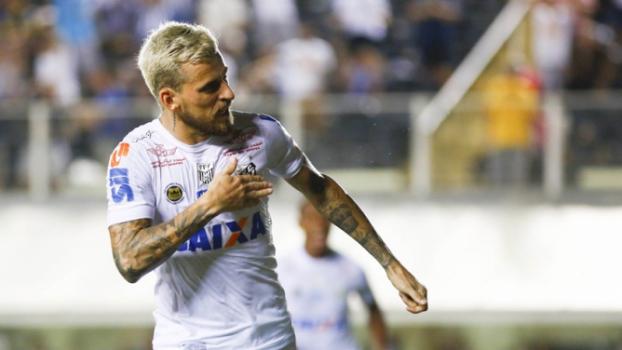 Meio-campista Lucas Lima teve passagem pelo Santos de 2014 a 2017