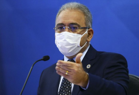 O ministro da Saúde, Marcelo Queiroga, afirma que a vacinação é a melhor estratégia contra a covid-19