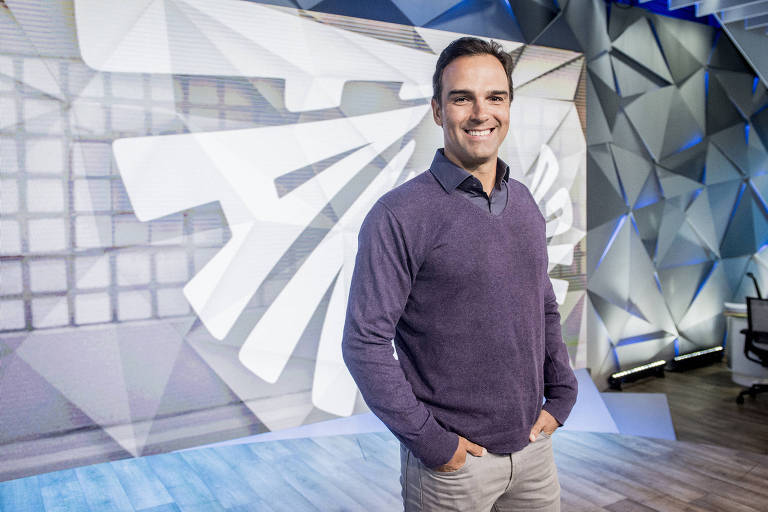 Globo desmente notícias que chegaram a ser veiculadas nas redes sociais sobre a saída de Schmidt do Fantástico para fazer o BBB