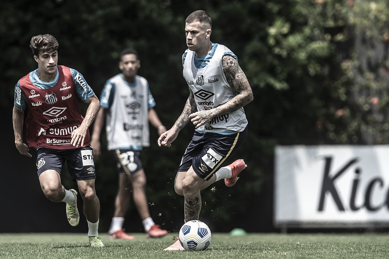 Jobson deixa o Santos