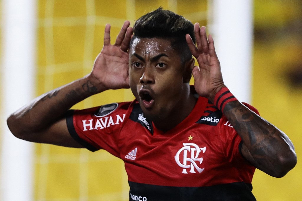 Herói no Maracanã, Bruno Henrique novamente definiu no Equador, com outros dois gols