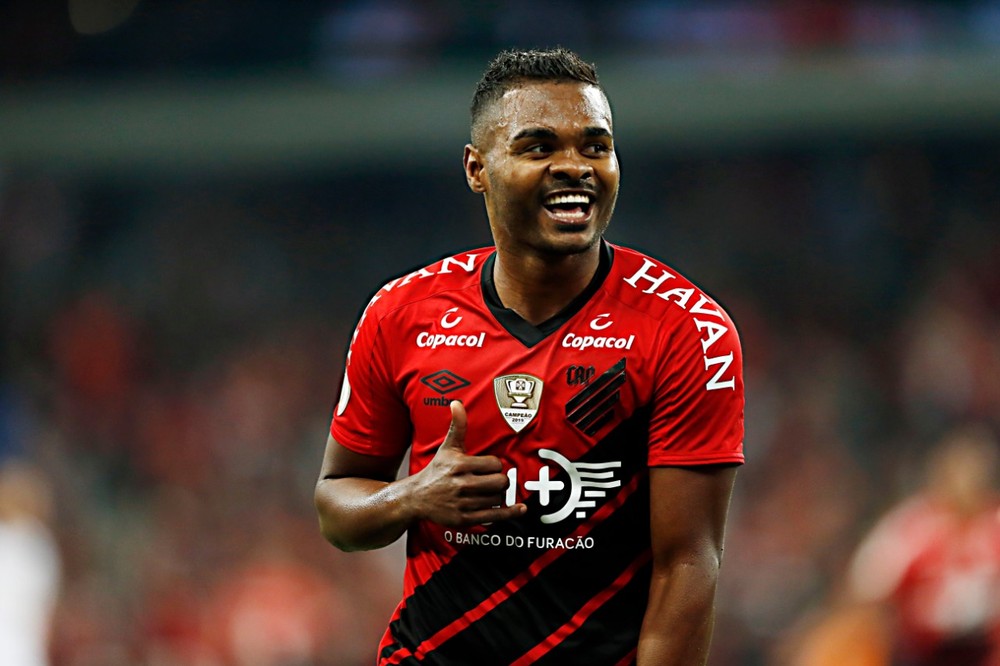 Santos tem interesse em Nikão