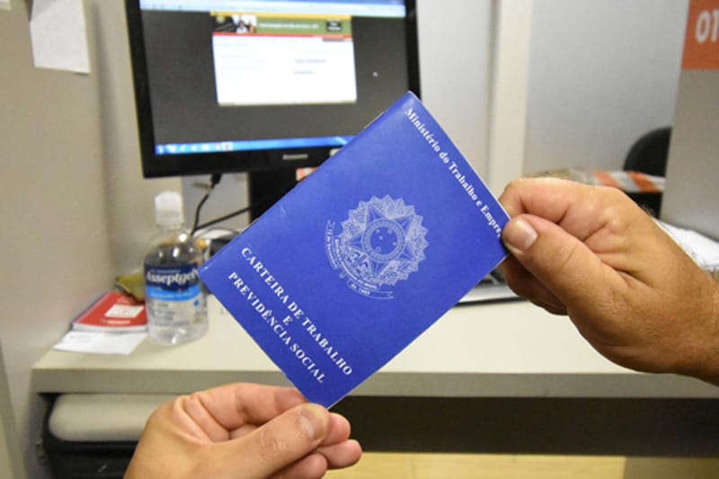 Interessados em concorrer às vagas devem agendar o atendimento no CPET pelo site do Poupatempo