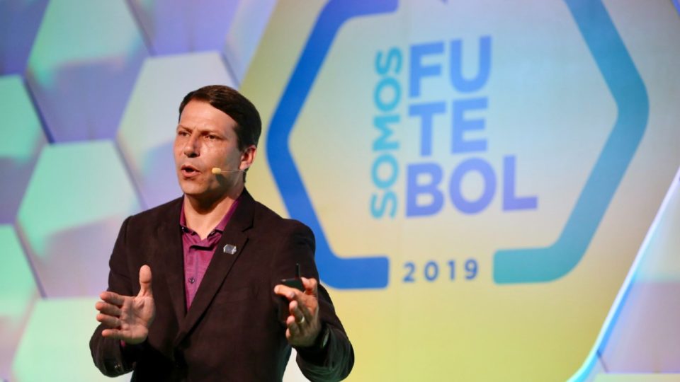 Ex-árbitro, Gaciba presidia o departamento desde abril de 2019