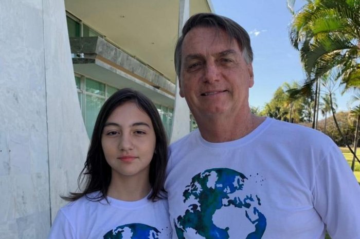 Bolsonaro e sua filha Laura