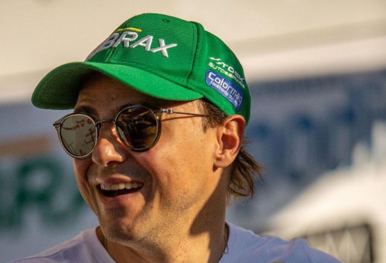 Vencedor do leilão poderá conversar com Felipe Massa e conhecer o carro do piloto