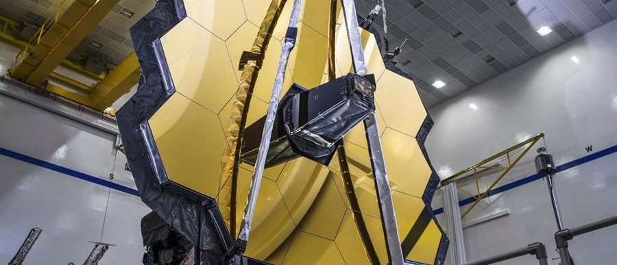 Telescópio espacial James Webb é lançado com sucesso na Guiana Francesa