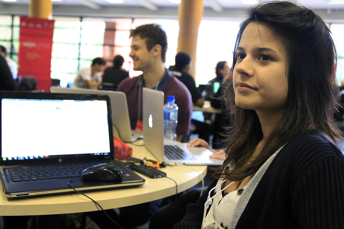 30% das mulheres deixam o mercado de trabalho para cuidar dos filhos