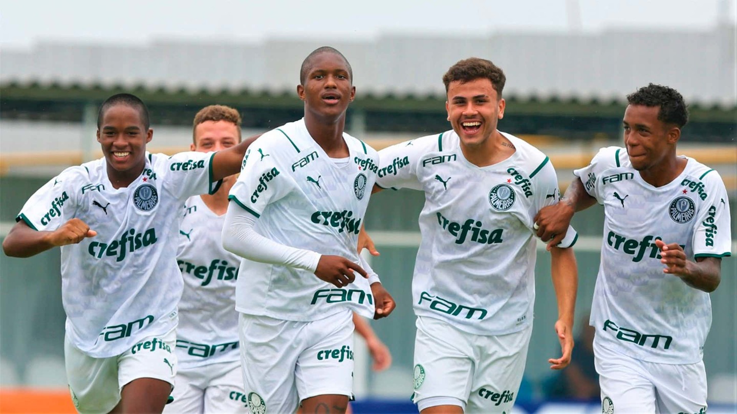 Palmeiras passa tranquilo para as semifinais