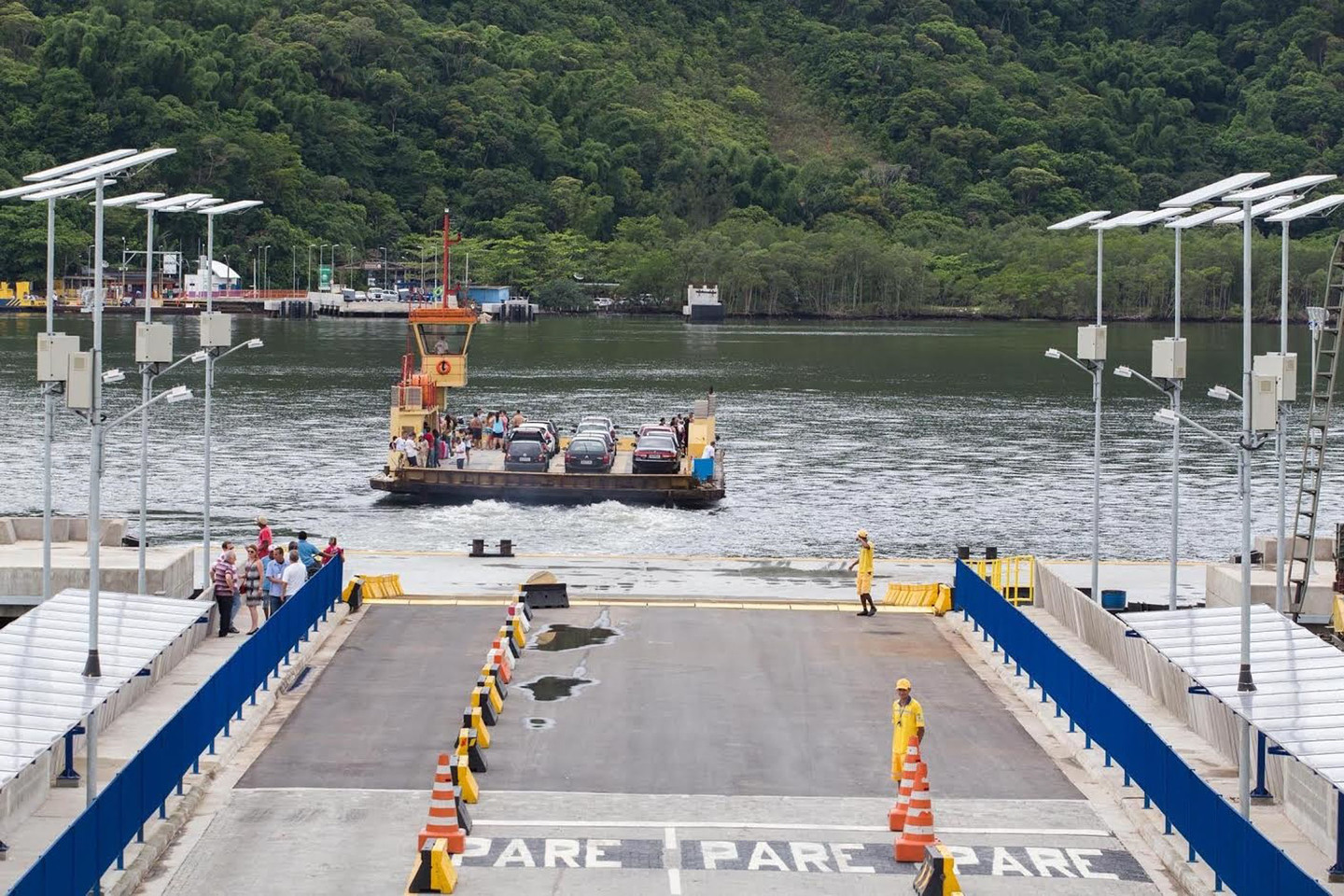 Travessia Bertioga/Guarujá segue interditada