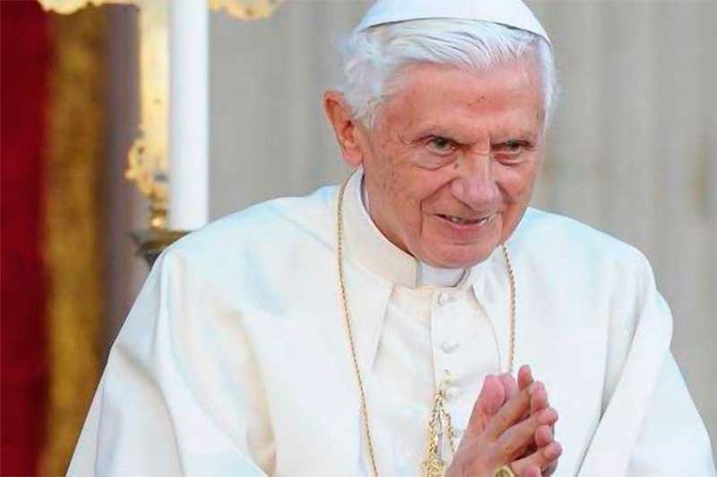 O antigo Papa teria conhecimento dos casos