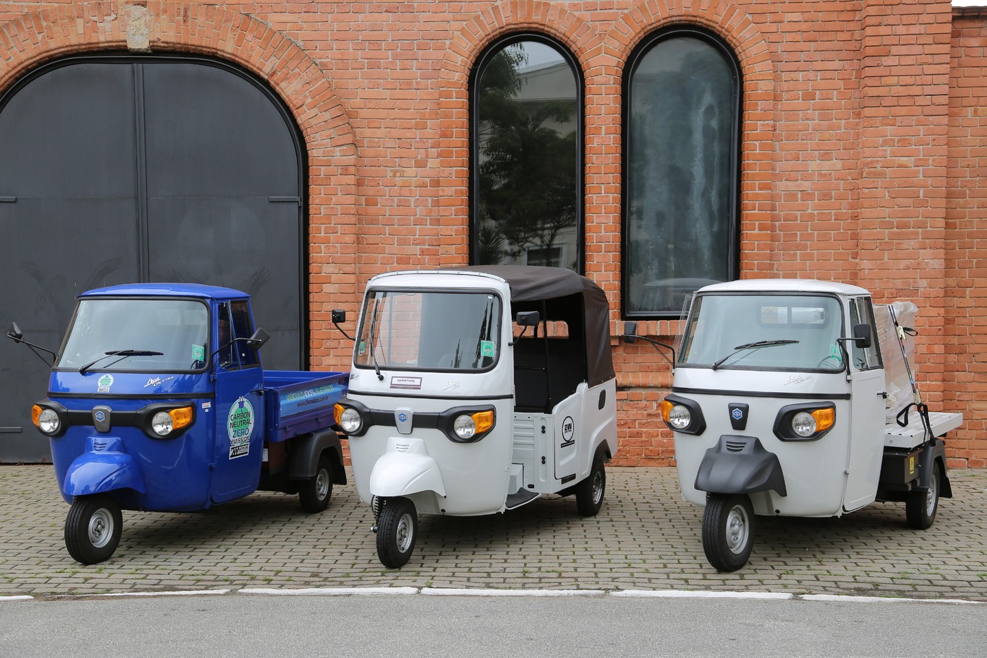 Lançado em 1948, o triciclo Apé surgiu com foco no transporte de verduras e alimentos em pequenos vilarejos italianos