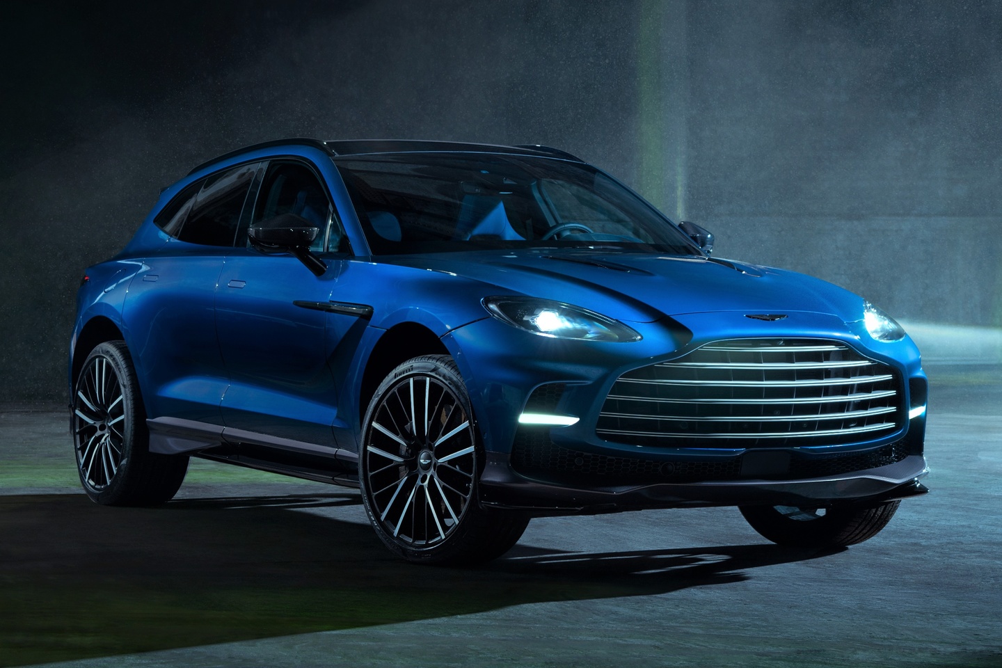 O DBX707 é considerado pela Aston Martin como o SUV definitivo