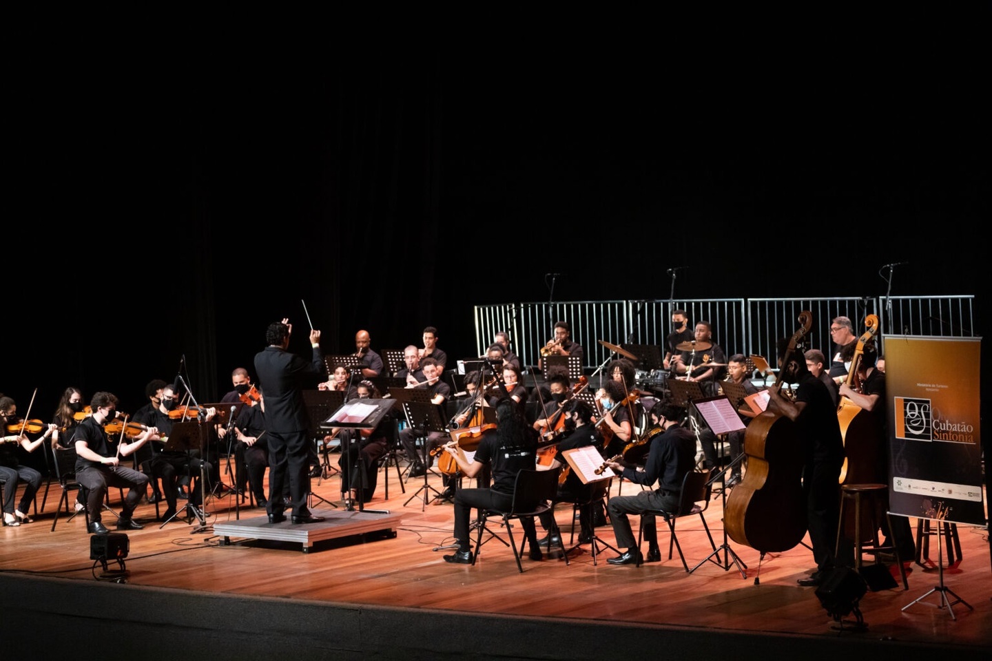 O projeto Orquestra Cubatão Sinfonia Ano IV é realizado pela Associação de Músicos da Banda Sinfônica