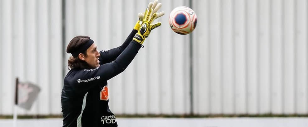 O goleiro Cássio em treino do Corinthians.