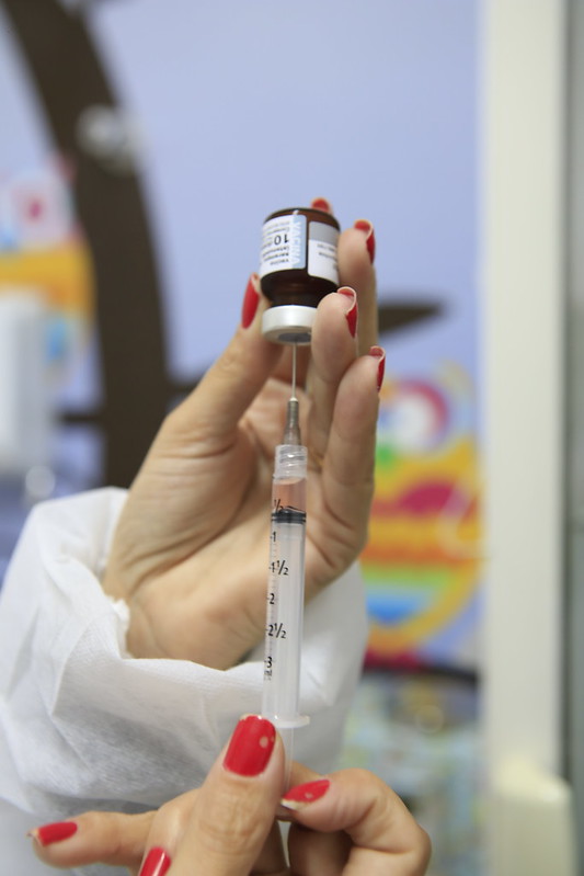 A vacina bivalente contra Covid é uma atualização dos imunizantes utilizados contra o coronavírus desde o início da pandemia