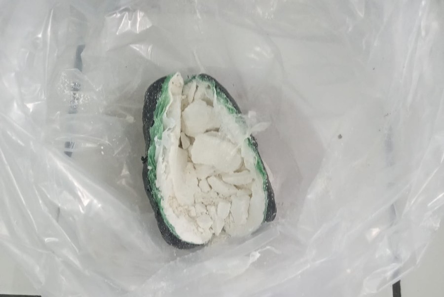 Droga foi encontrada no ânus de visitante