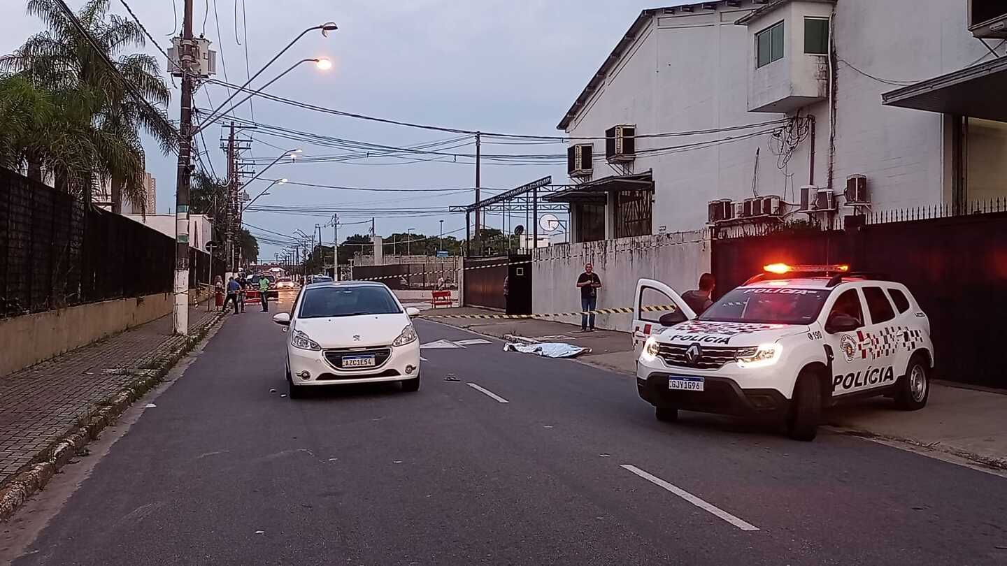 Vítima estava dirigindo pouco antes de ter sido atacada por grupo