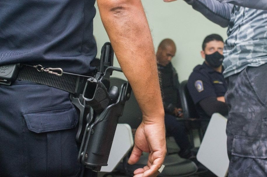 GCM recebe clínica de preparo para combate aproximado em São Vicente