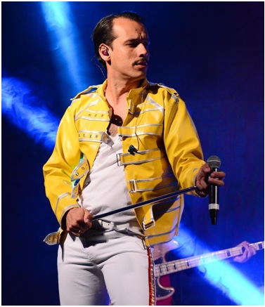 Queen Cover volta ao Praiamar Shopping em comemoração ao aniversário do empreendimento