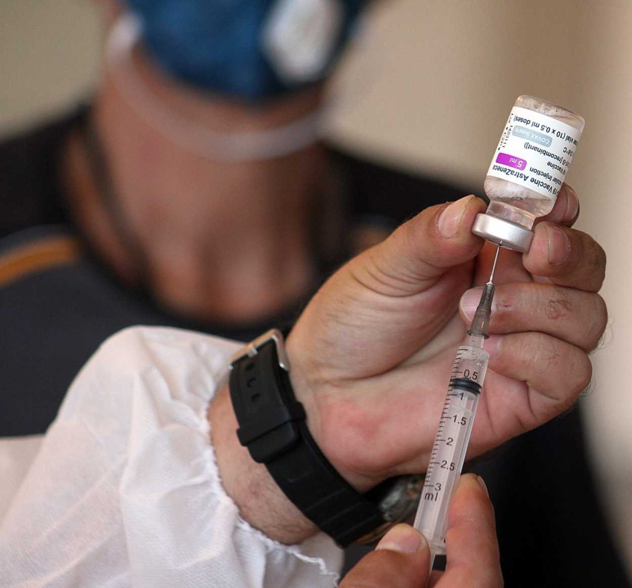 Mesmo durante o feriado de Carnaval neste fim de semana, haverá vacinação na cidade