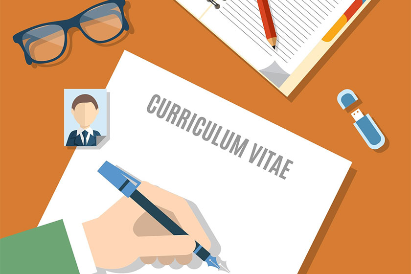 Documento deve ser factualmente preciso, incluindo datas das últimas experiências, escolaridade concluída, assim como cargos e habilidades adquiridas em cada função