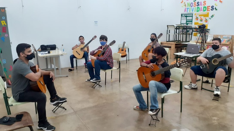 São 1.062 vagas disponíveis nos polos do Litoral e do Vale do Ribeira