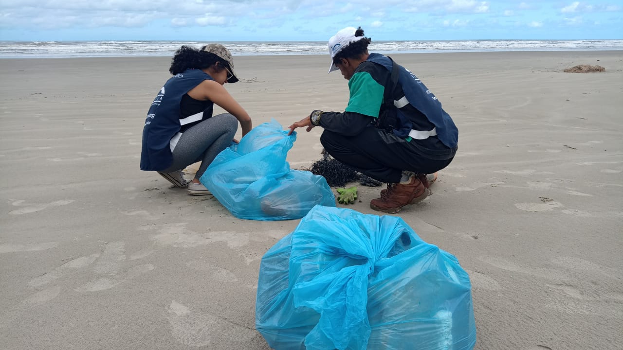 Cerca de 20 participantes percorreram uma área de 3km
