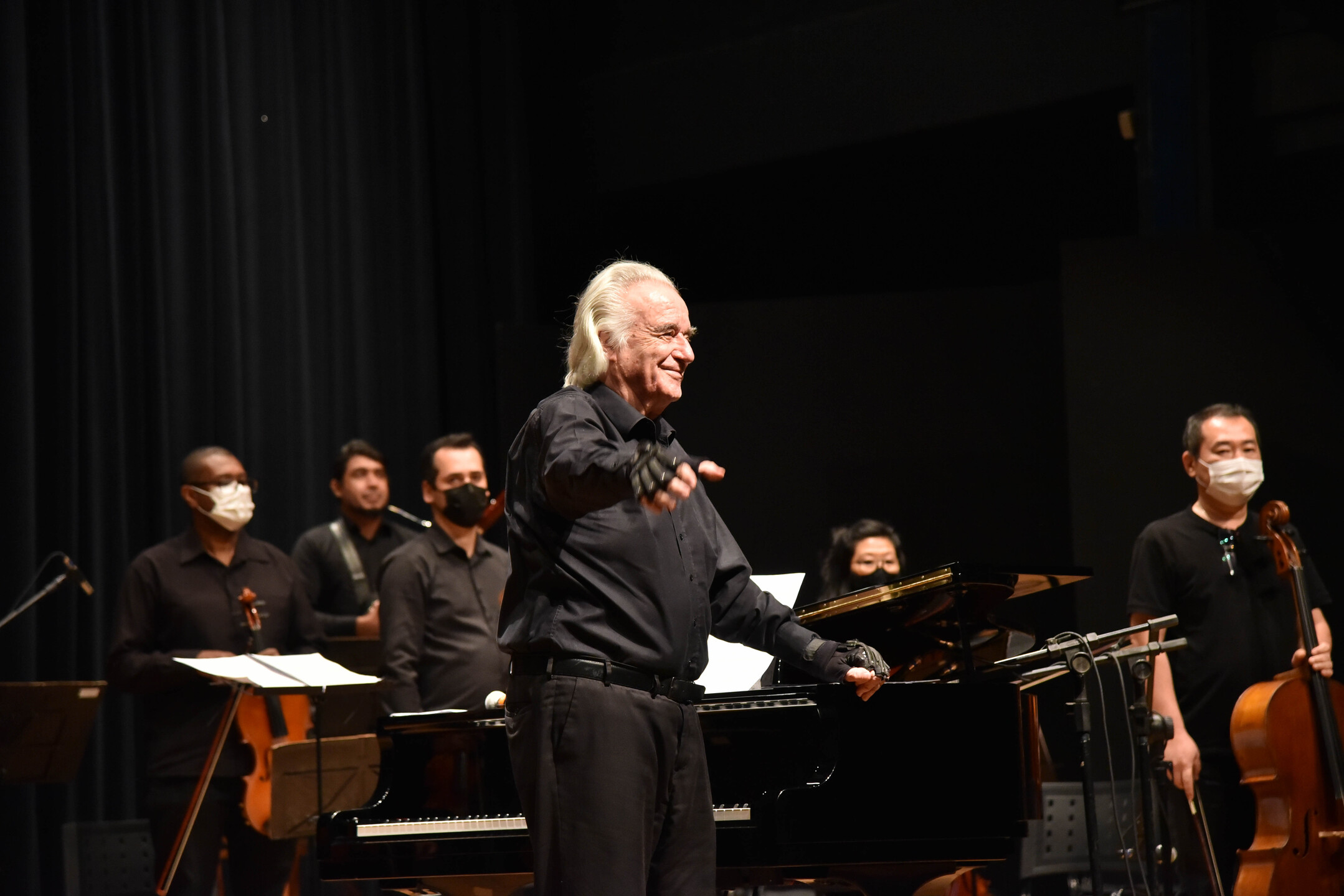 Orquestra de Cordas Bachiana Filarmônica regida pelo Maestro João Carlos Martins