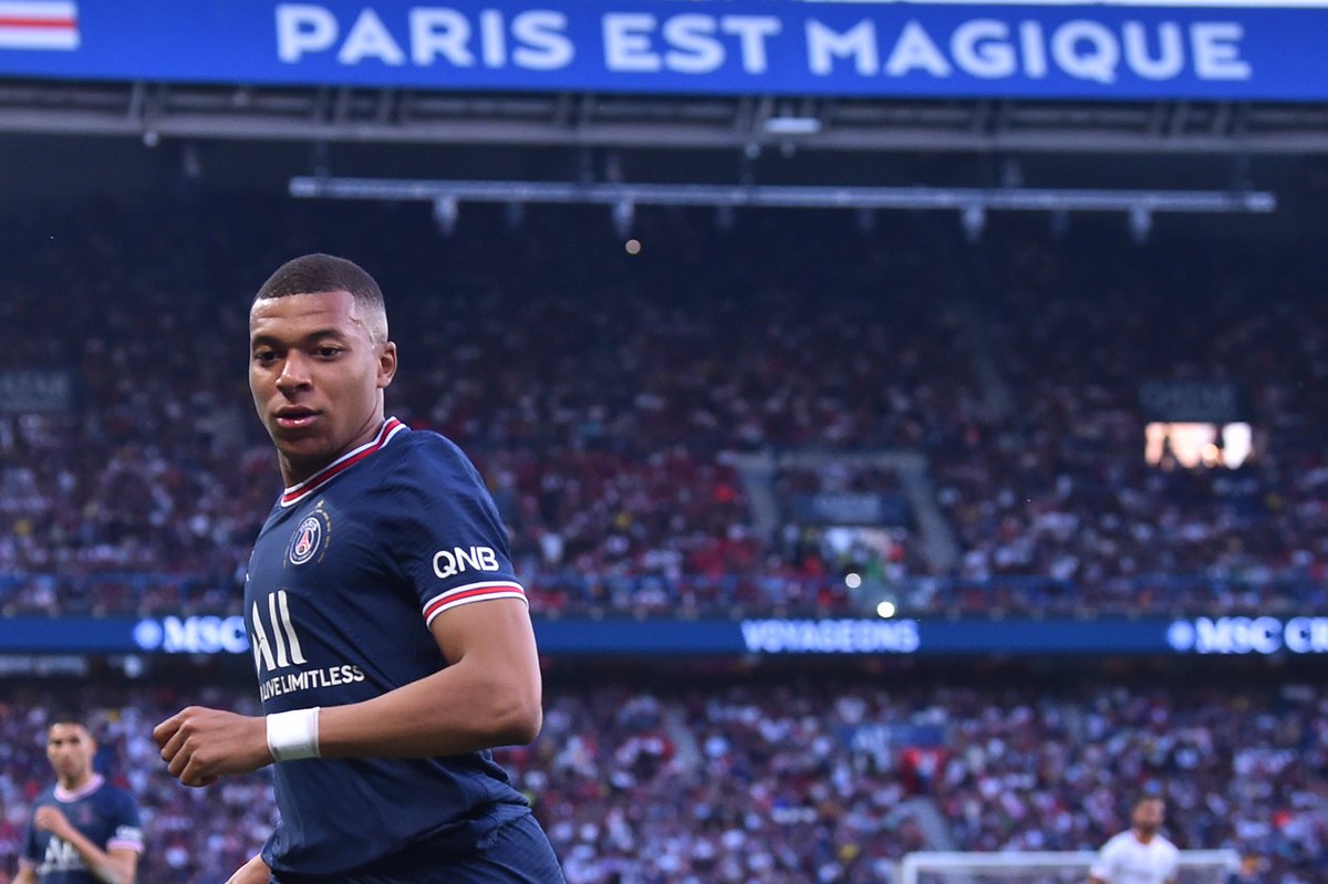 Mbappé questionou quais são os novos critérios e, em seguida, disse que acredita preencher todos eles
