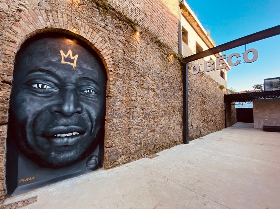 Centro de Santos ganha espaço para eventos com arquitetura que mantém estrutura histórica
