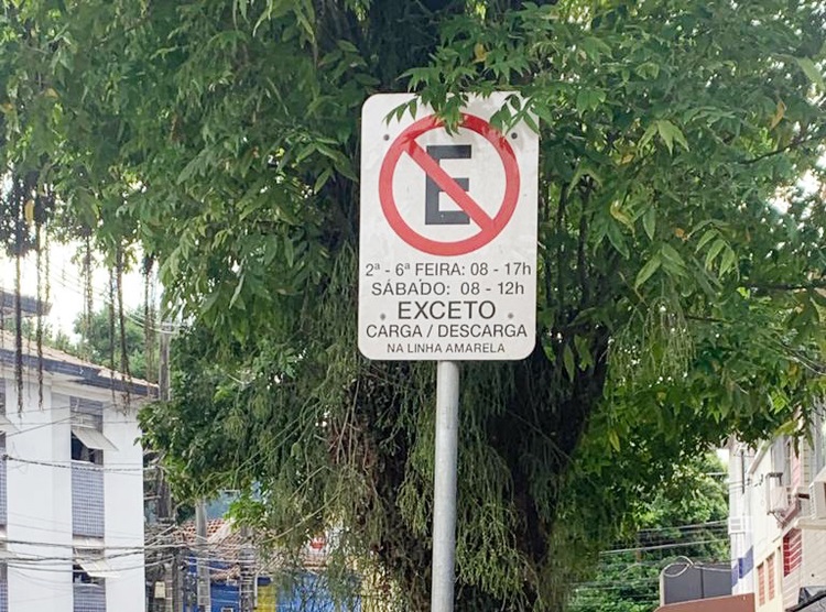 Familiares de crianças excepcionais não conseguem apoio da CET-Santos para conseguir vaga