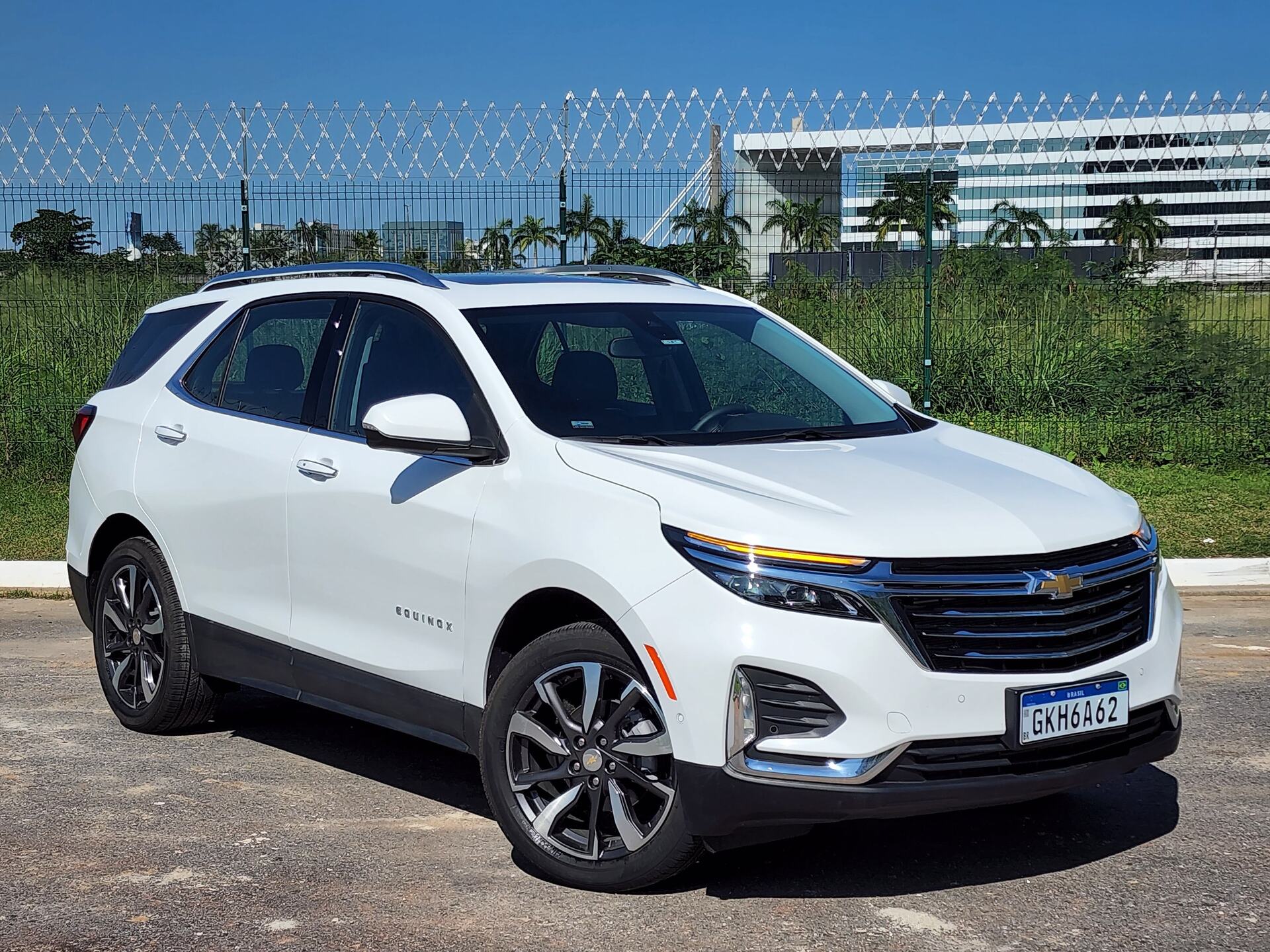 O Equinox Premier é um veículo familiar, no qual o conforto é privilegiado em detrimento da esportividade