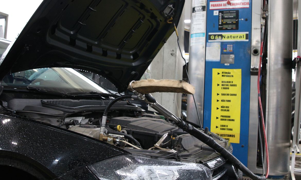 No primeiro semestre de 2022, houve aumento de 6,5% no número de veículos aprovados a utilizar o GNV no país