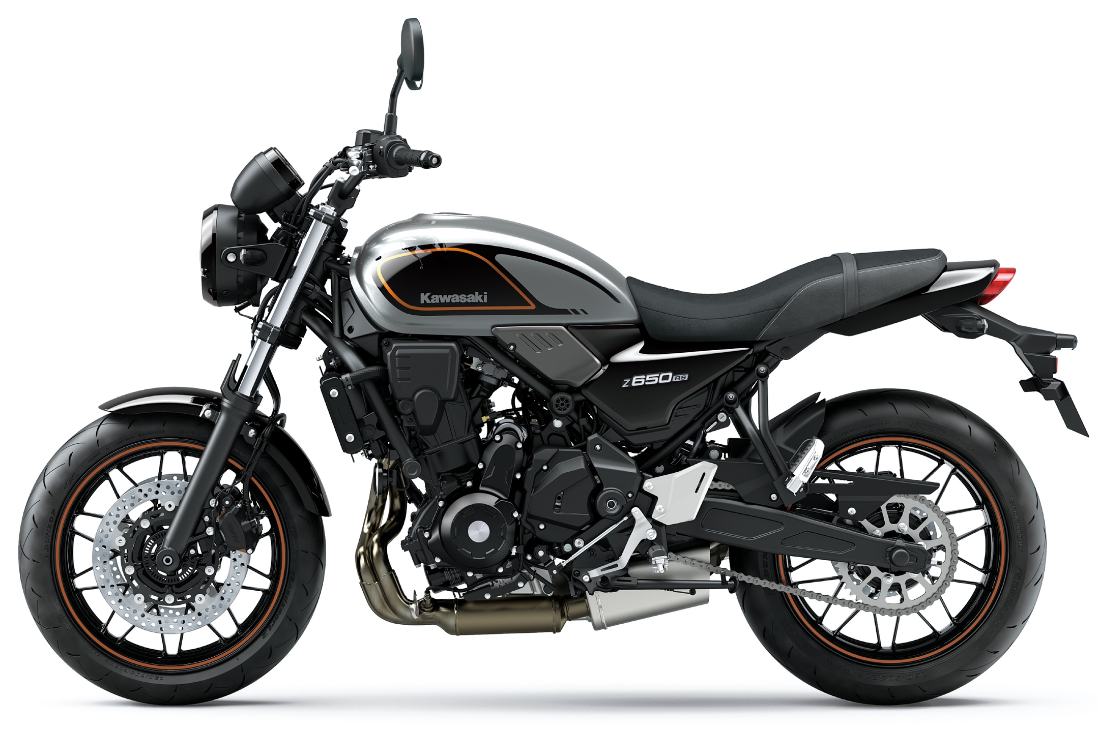 A Z650RS é movida por um motor bicilíndrico paralelo, DOHC, com 649 cm³, oito válvulas e quatro tempos