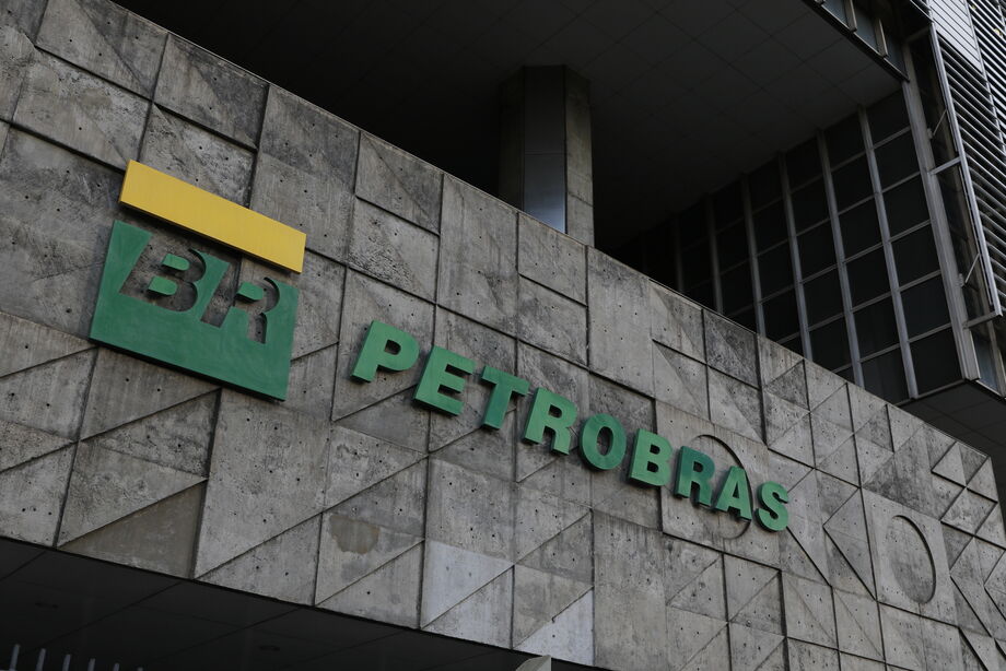 A Petrobras anunciou nesta quarta-feira (3) a ampliação do número de locais onde as provas objetivas de seu concurso público serão aplicadas no dia 24 de março
