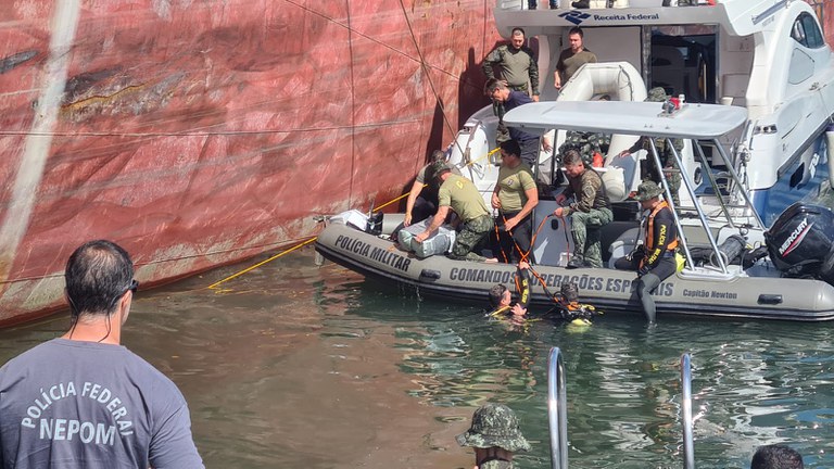 O navio tinha como destino final o Porto de Lagos na Nigéria