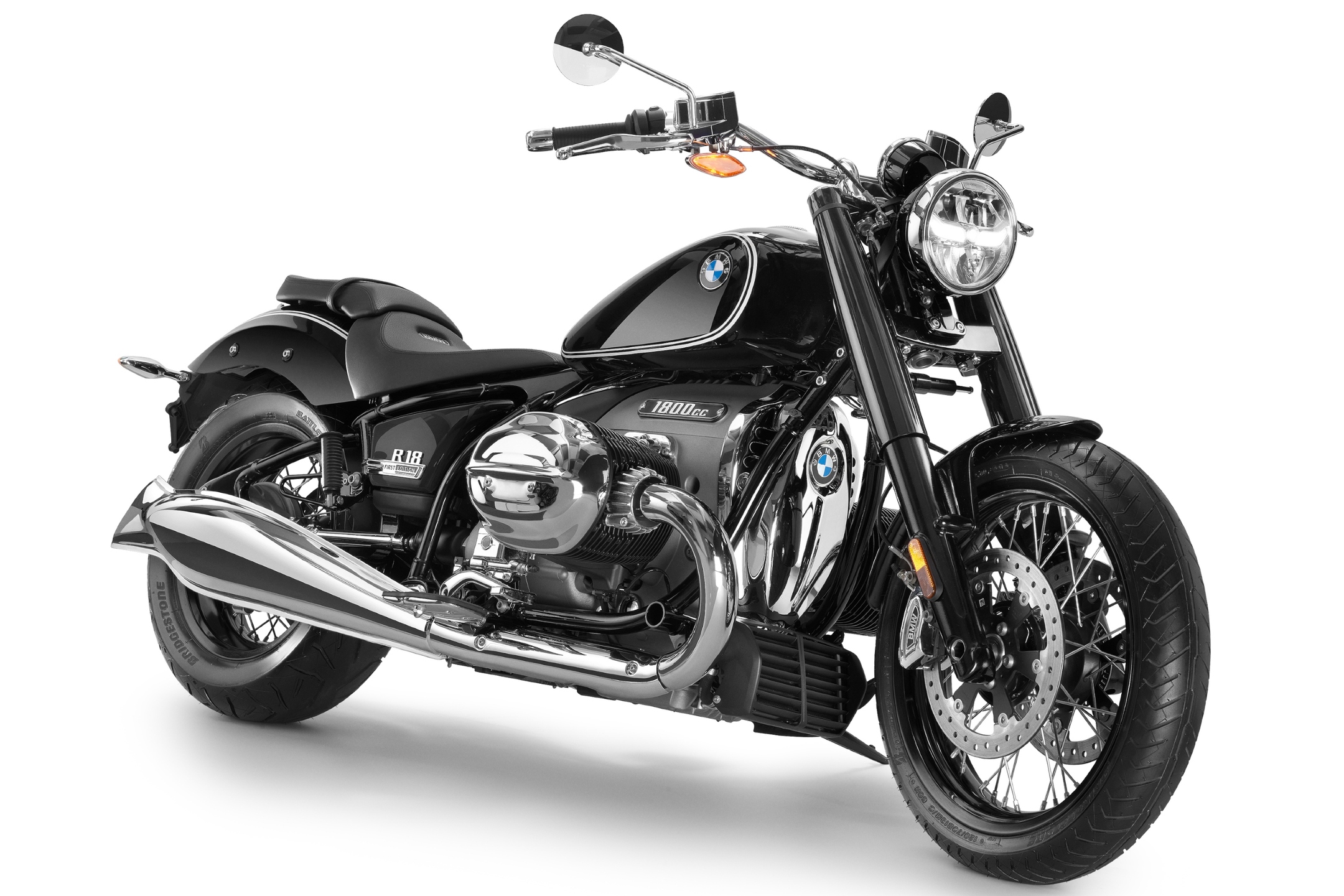 A R 18 é equipada com o maior motor boxer da BMW