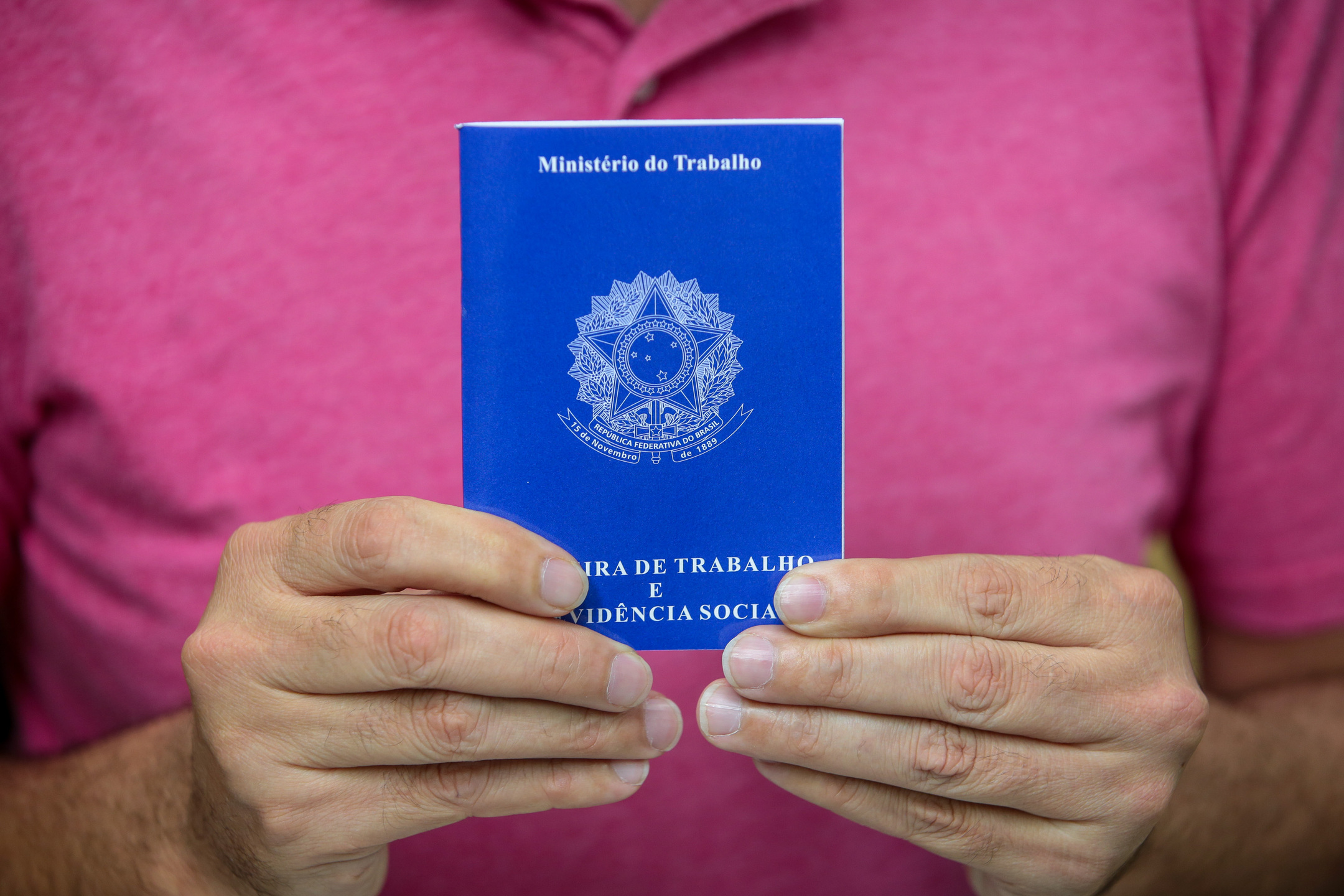 Em Praia Grande, as funções com mais vagas são: atendente de loja, auxiliar de estoque e costureira